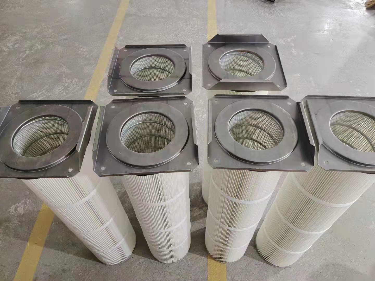 卡盤式空氣除塵濾芯-納米覆膜-新鄉(xiāng)伊卡過濾